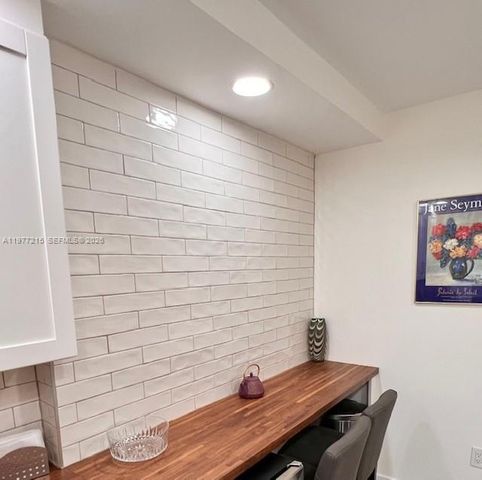 4001 Hillcrest Dr 1014, Hollywood, FL 33021