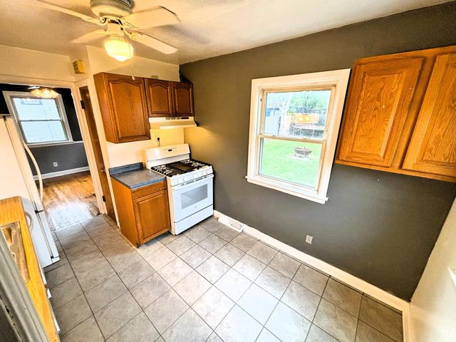 2750 N 61st STREET, Milwaukee, WI 53210