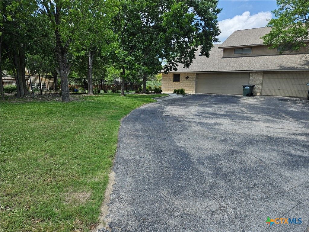 3901 Chisholm Trail 15, Salado, TX 76571