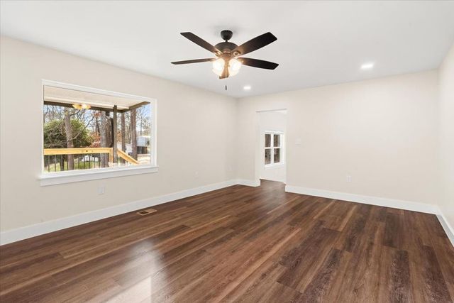 136 Wiltshire Drive, Dalton, GA 30721