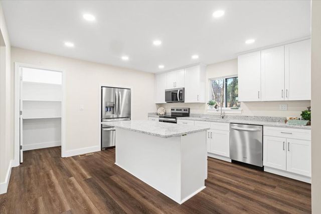 136 Wiltshire Drive, Dalton, GA 30721