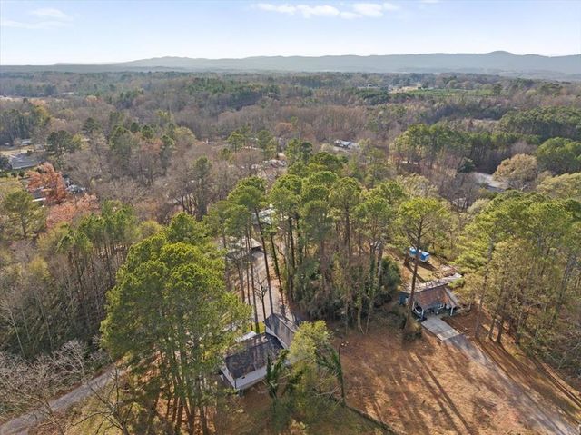 136 Wiltshire Drive, Dalton, GA 30721