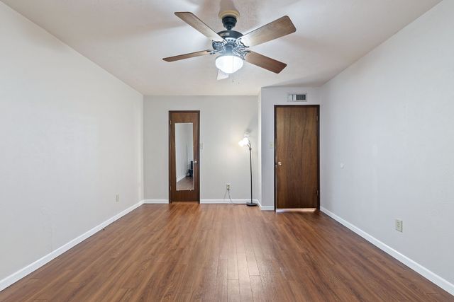 5588 Squires Drive, The Colony, TX 75056