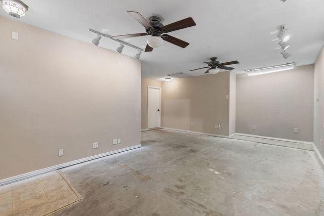 5588 Squires Drive, The Colony, TX 75056