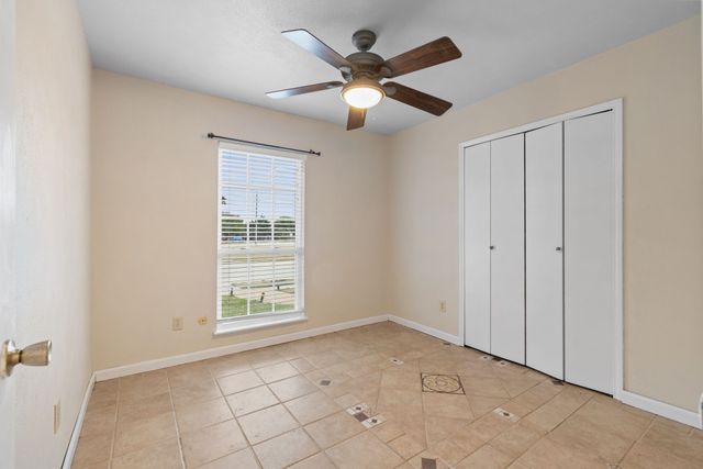 5588 Squires Drive, The Colony, TX 75056