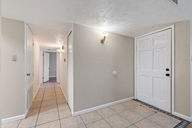 5588 Squires Drive, The Colony, TX 75056