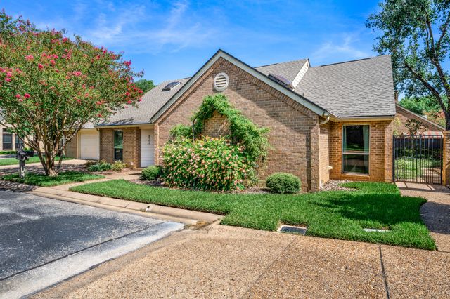 822 Ashford Court, Tyler, TX 75703