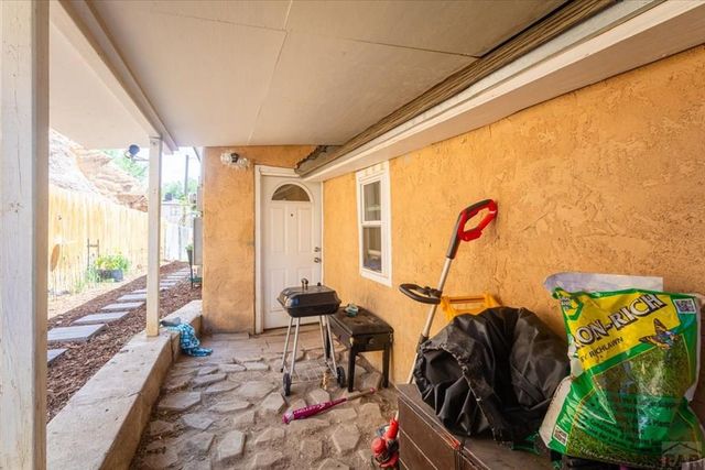 909 E 5th St, Pueblo, CO 81001