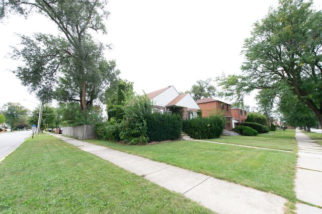 2030 S 17th Avenue, Broadview, IL 60155