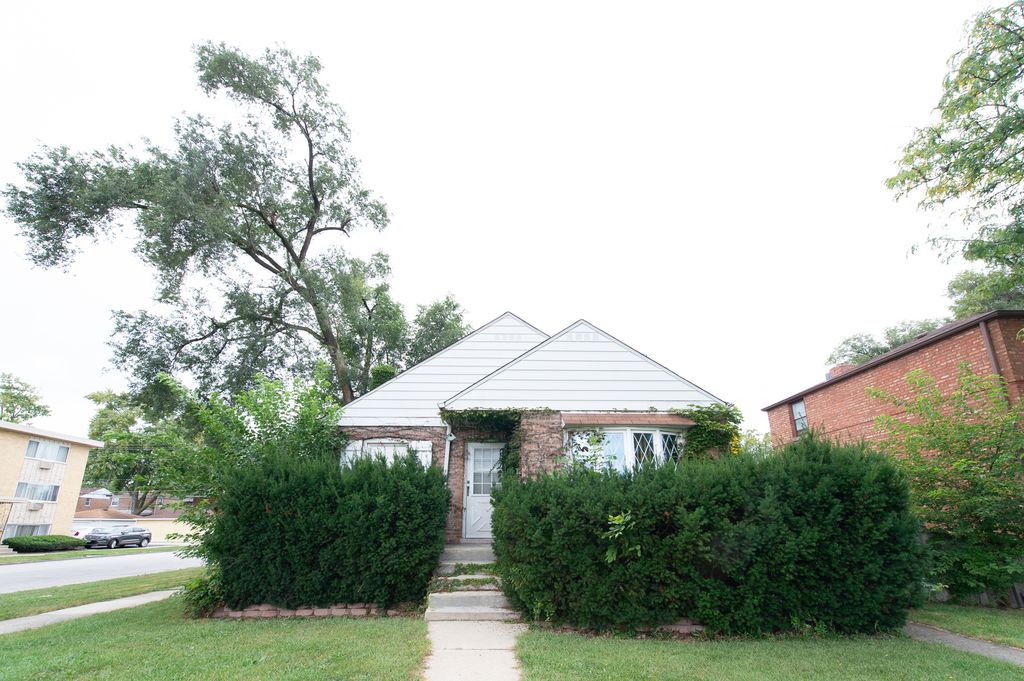 2030 S 17th Avenue, Broadview, IL 60155