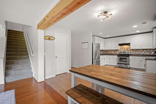 8 Waccamaw Way, Beaufort, SC 29906