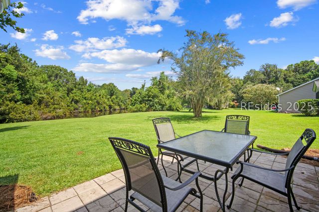 8 Waccamaw Way, Beaufort, SC 29906