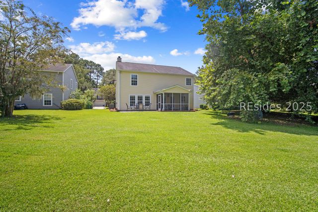 8 Waccamaw Way, Beaufort, SC 29906