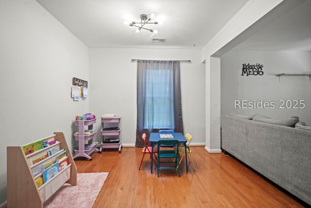 8 Waccamaw Way, Beaufort, SC 29906