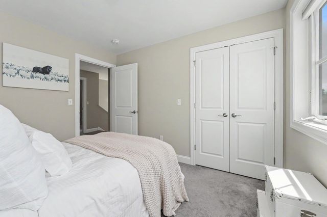 165 Shore Drive, Nashua, NH 03062