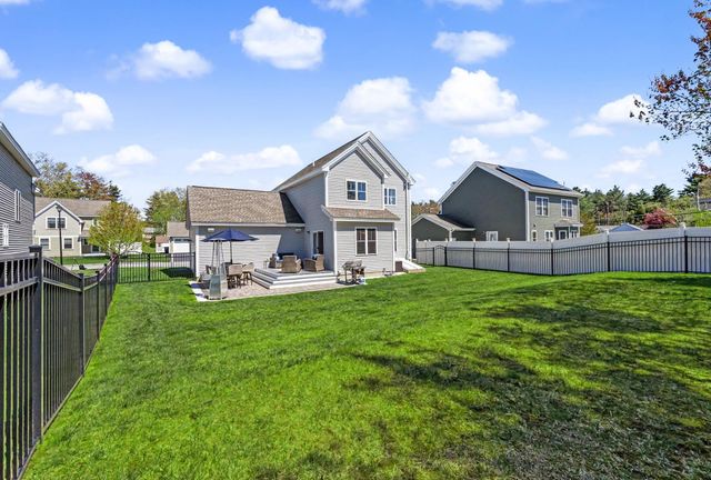 165 Shore Drive, Nashua, NH 03062