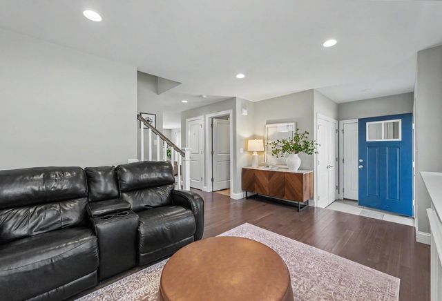 165 Shore Drive, Nashua, NH 03062