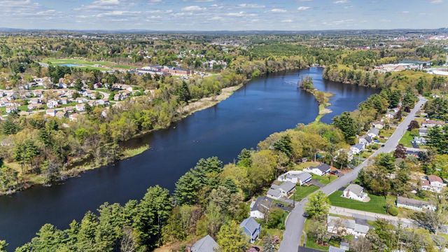 165 Shore Drive, Nashua, NH 03062