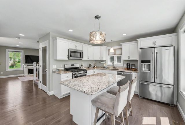 165 Shore Drive, Nashua, NH 03062