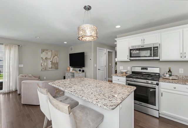 165 Shore Drive, Nashua, NH 03062