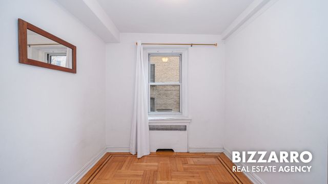 250 Cabrini Blvd Apt 3F, New York City, NY 10033