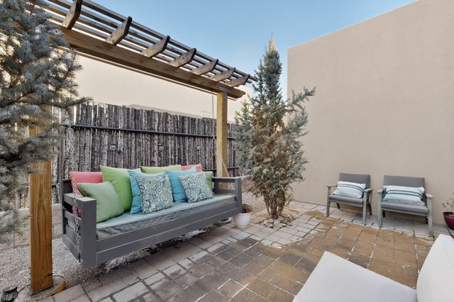 36 Caballo Viejo, Santa Fe, NM 87508