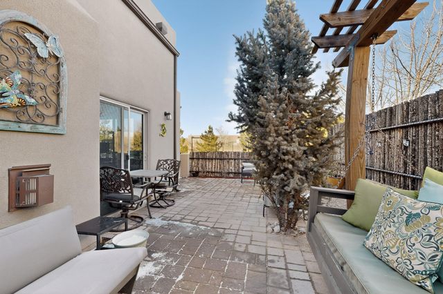 36 Caballo Viejo, Santa Fe, NM 87508