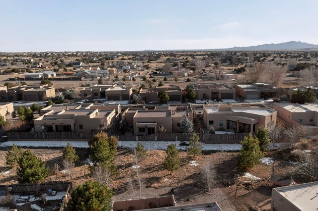 36 Caballo Viejo, Santa Fe, NM 87508