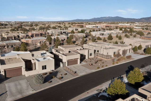 36 Caballo Viejo, Santa Fe, NM 87508