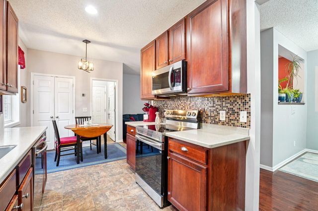 15583 Crab Apple Lane, Eden Prairie, MN 55347