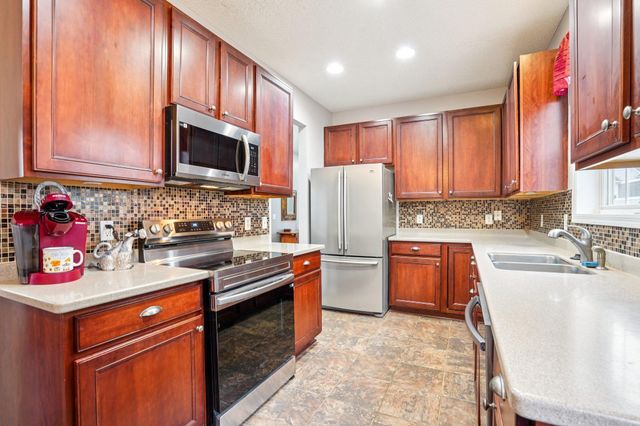 15583 Crab Apple Lane, Eden Prairie, MN 55347