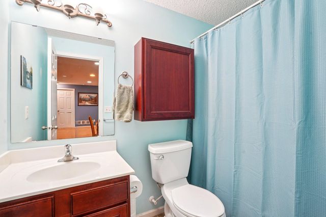 15583 Crab Apple Lane, Eden Prairie, MN 55347