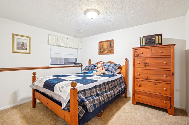 15583 Crab Apple Lane, Eden Prairie, MN 55347