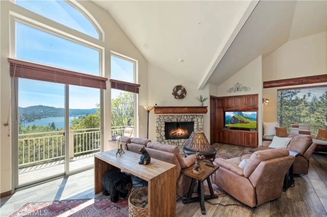 1184 Acadia, Lake Arrowhead, CA 92352