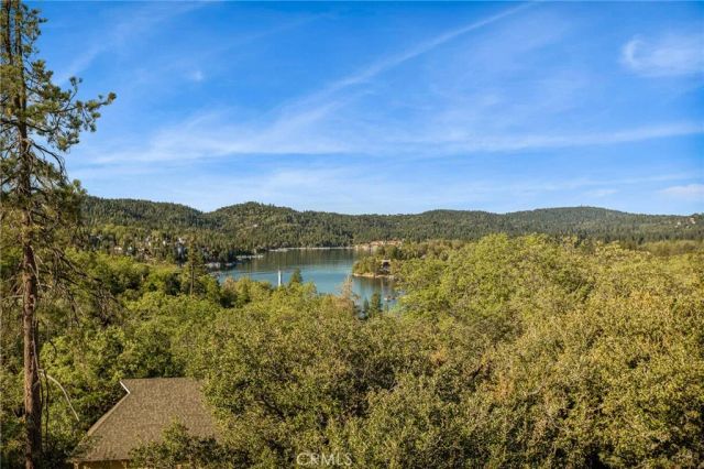 1184 Acadia, Lake Arrowhead, CA 92352