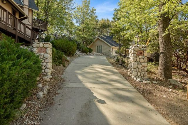 1184 Acadia, Lake Arrowhead, CA 92352