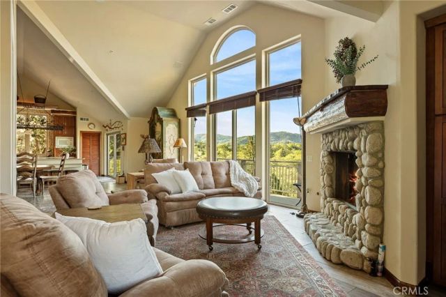 1184 Acadia, Lake Arrowhead, CA 92352