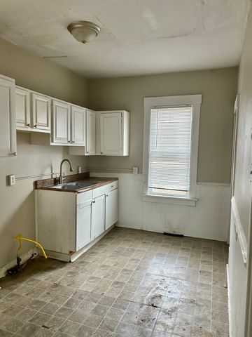 1230-1232 19th Street, Rock Island, IL 61201