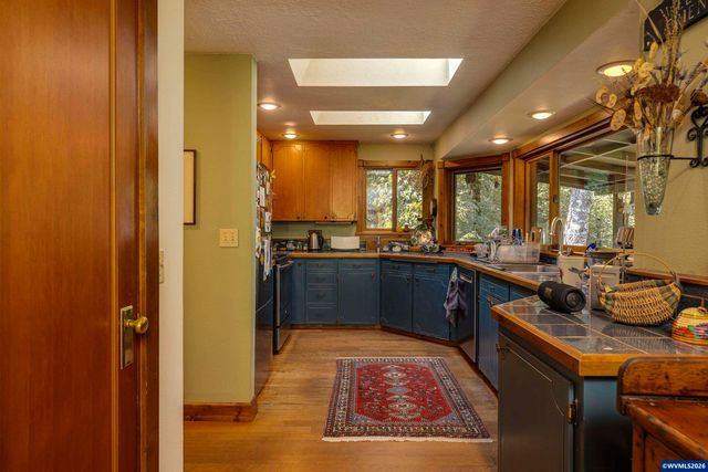 4599 Eagle Crest Rd NW, Salem, OR 97304