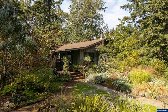 4599 Eagle Crest Rd NW, Salem, OR 97304