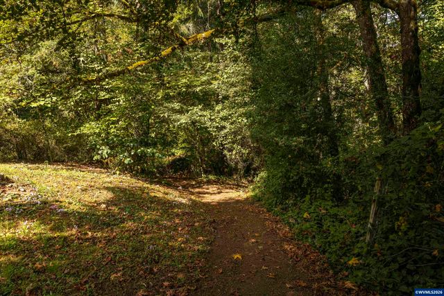 4599 Eagle Crest Rd NW, Salem, OR 97304