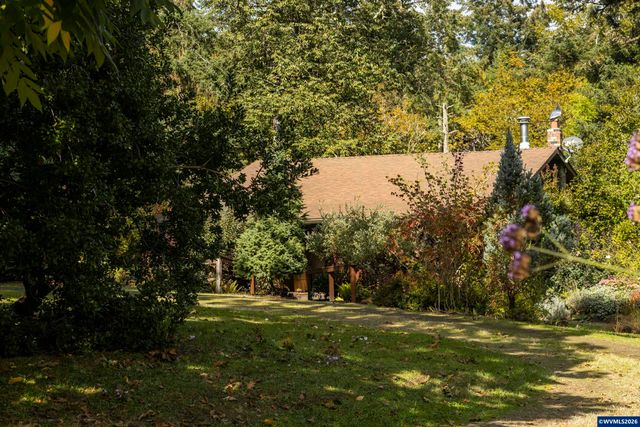 4599 Eagle Crest Rd NW, Salem, OR 97304