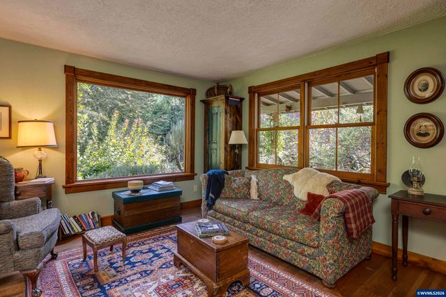 4599 Eagle Crest Rd NW, Salem, OR 97304