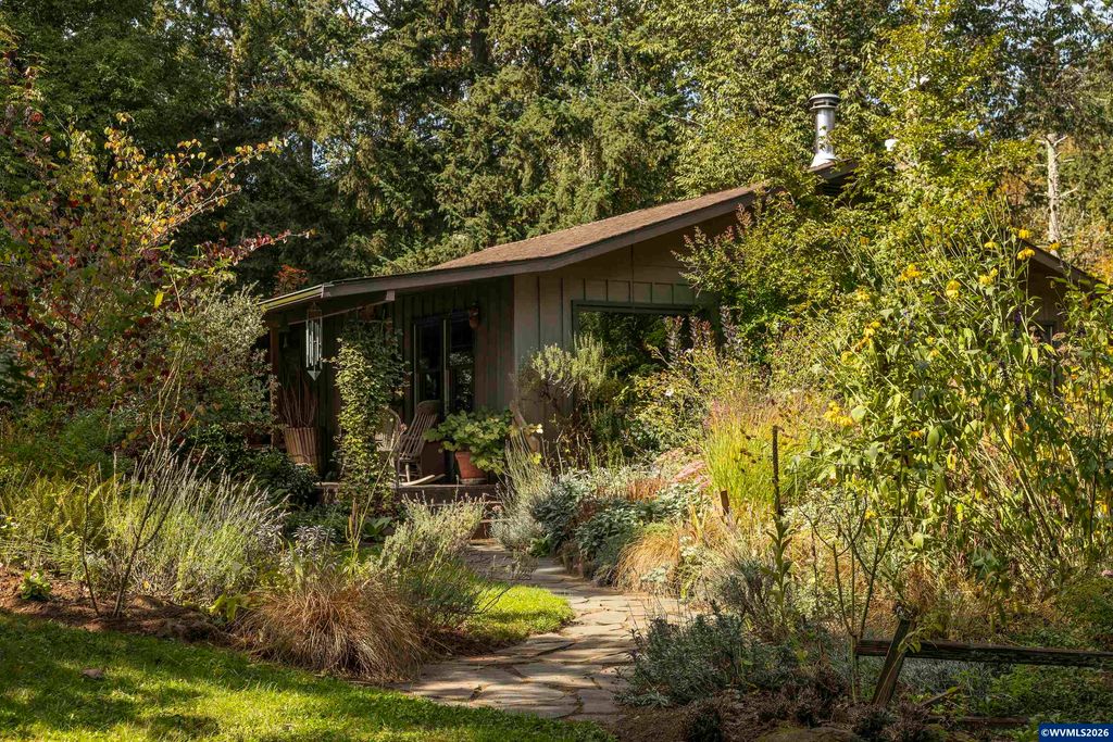 4599 Eagle Crest Rd NW, Salem, OR 97304