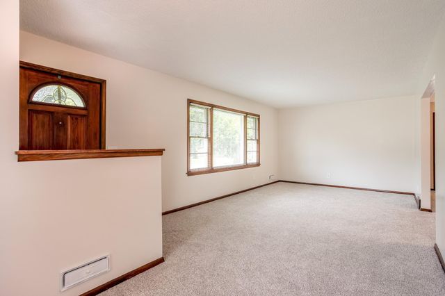 5009 54th Avenue N, Crystal, MN 55429