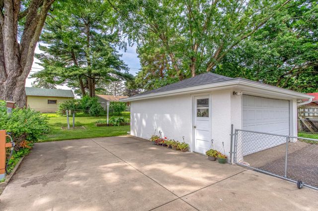 5009 54th Avenue N, Crystal, MN 55429