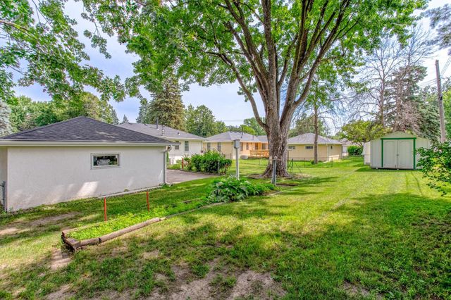 5009 54th Avenue N, Crystal, MN 55429