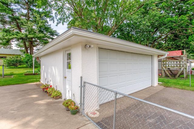 5009 54th Avenue N, Crystal, MN 55429