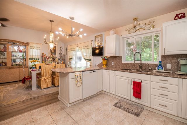 989 Mccabe Avenue, Ada, MI 49301