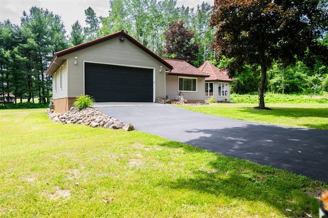 989 Mccabe Avenue, Ada, MI 49301